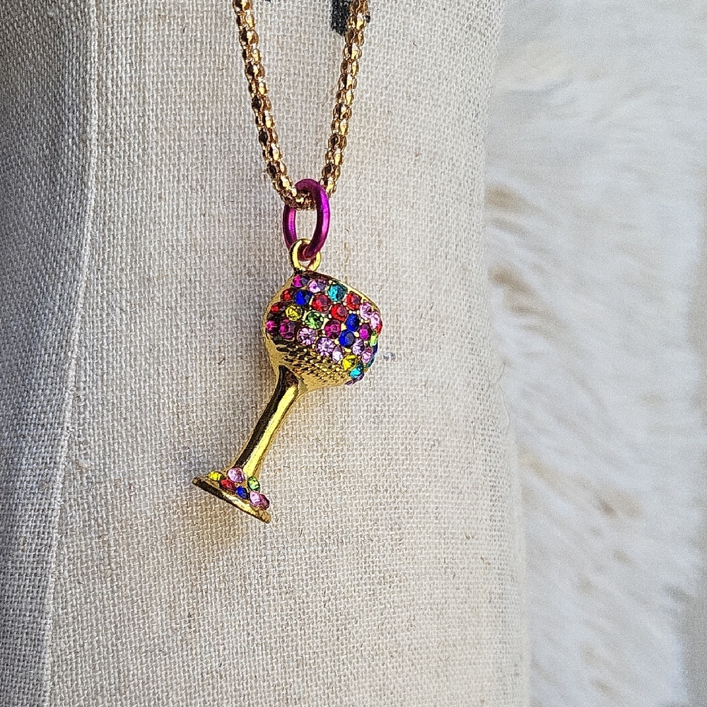 Rhinestone Wine Necklace NWOT - Picture 2 of 9